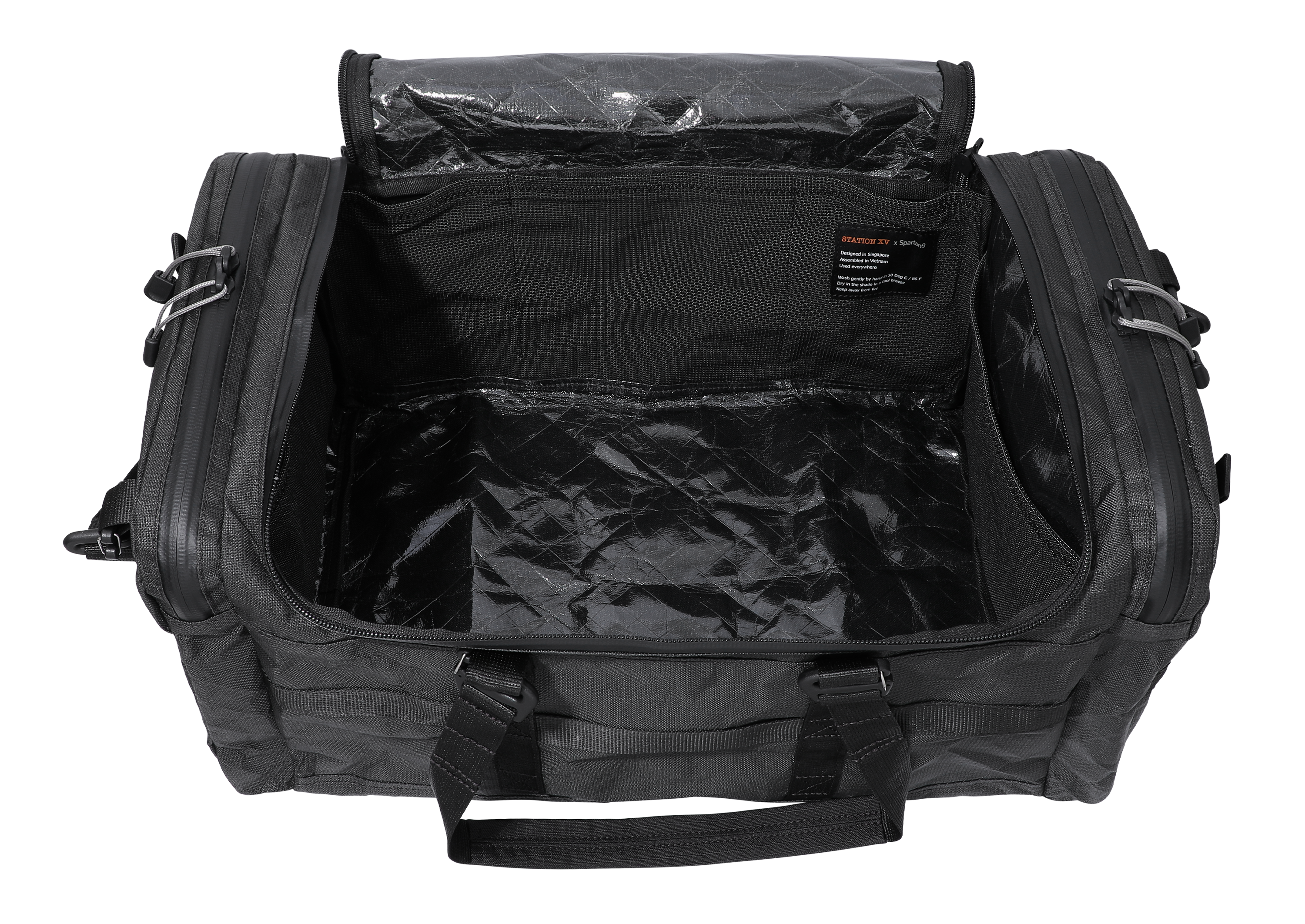 The Travel Duffel main compartment and internal organisation